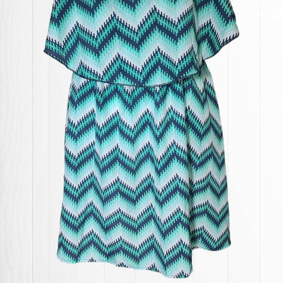 My Michelle Women's Blue Green Chevron Spaghetti Strap Mini Dress Size Large - Picture 4 of 11